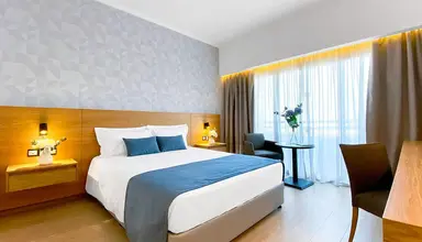 Ajax Hotel