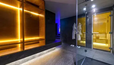 Ajax Hotel