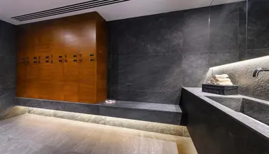 Ajax Hotel