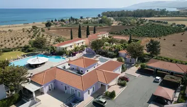 Akamanthea Holiday Village