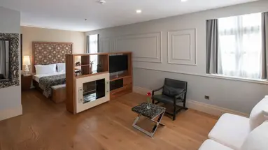 Akka Suites