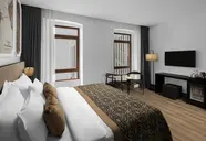 Akka Suites