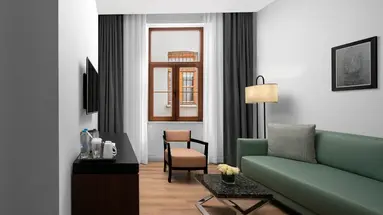 Akka Suites