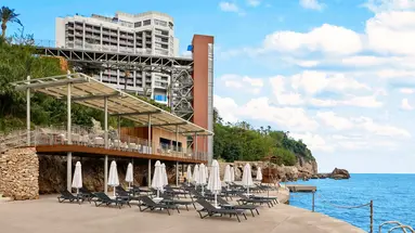 Akra Hotel