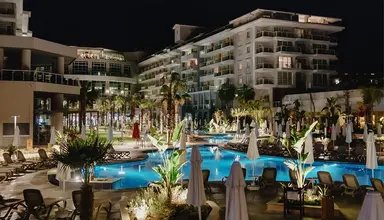 Akra Kemer
