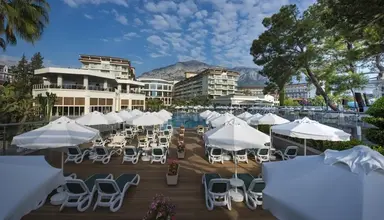 Akra Kemer