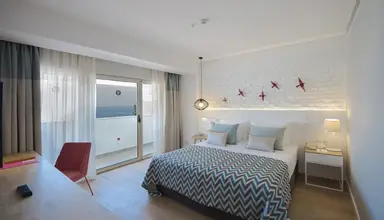 Akra Kemer
