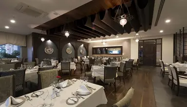 Akra Kemer