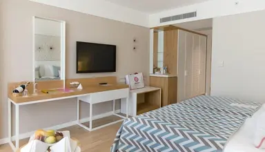 Akra Kemer
