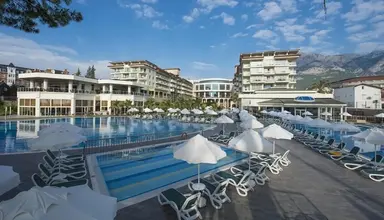 Akra Kemer