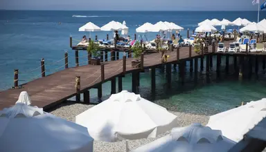 Akra Kemer