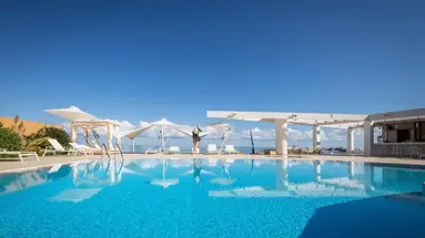 Akrogiali Beach