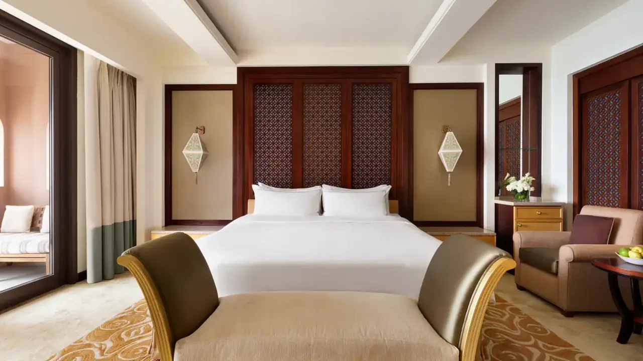 Al Husn Hotel Muscat