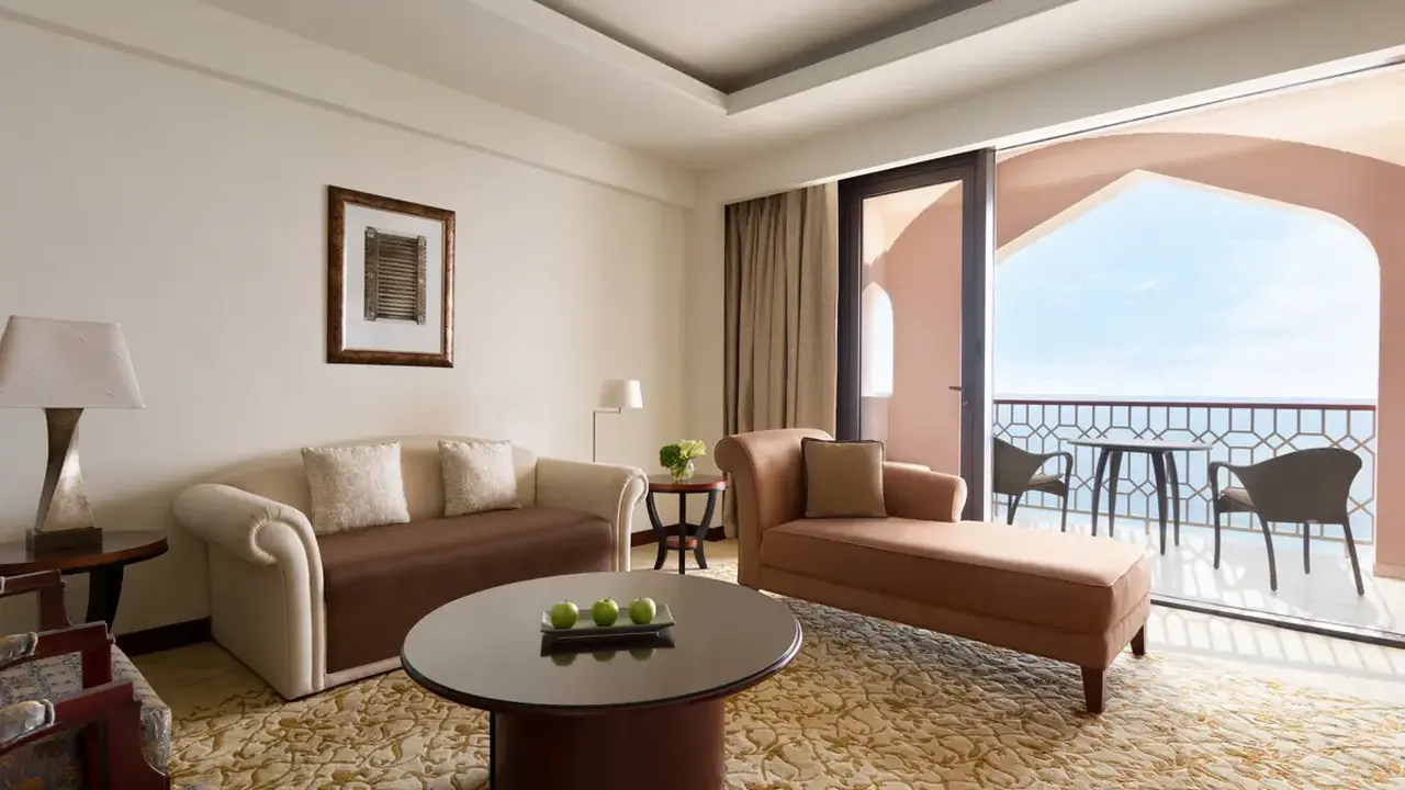 Al Husn Hotel Muscat