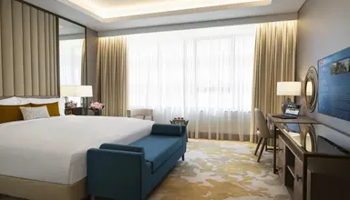 Al Jaddaf Rotana Suite