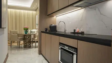 Al Jaddaf Rotana Suite