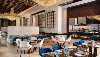 Al Jaddaf Rotana Suite