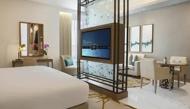 Al Jaddaf Rotana Suite