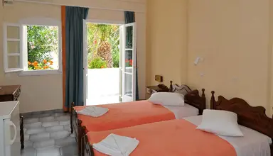 Albatros (Santorini)