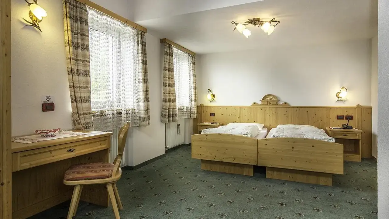 Albergo Ristoro Lezuo (Passo Pordoi)