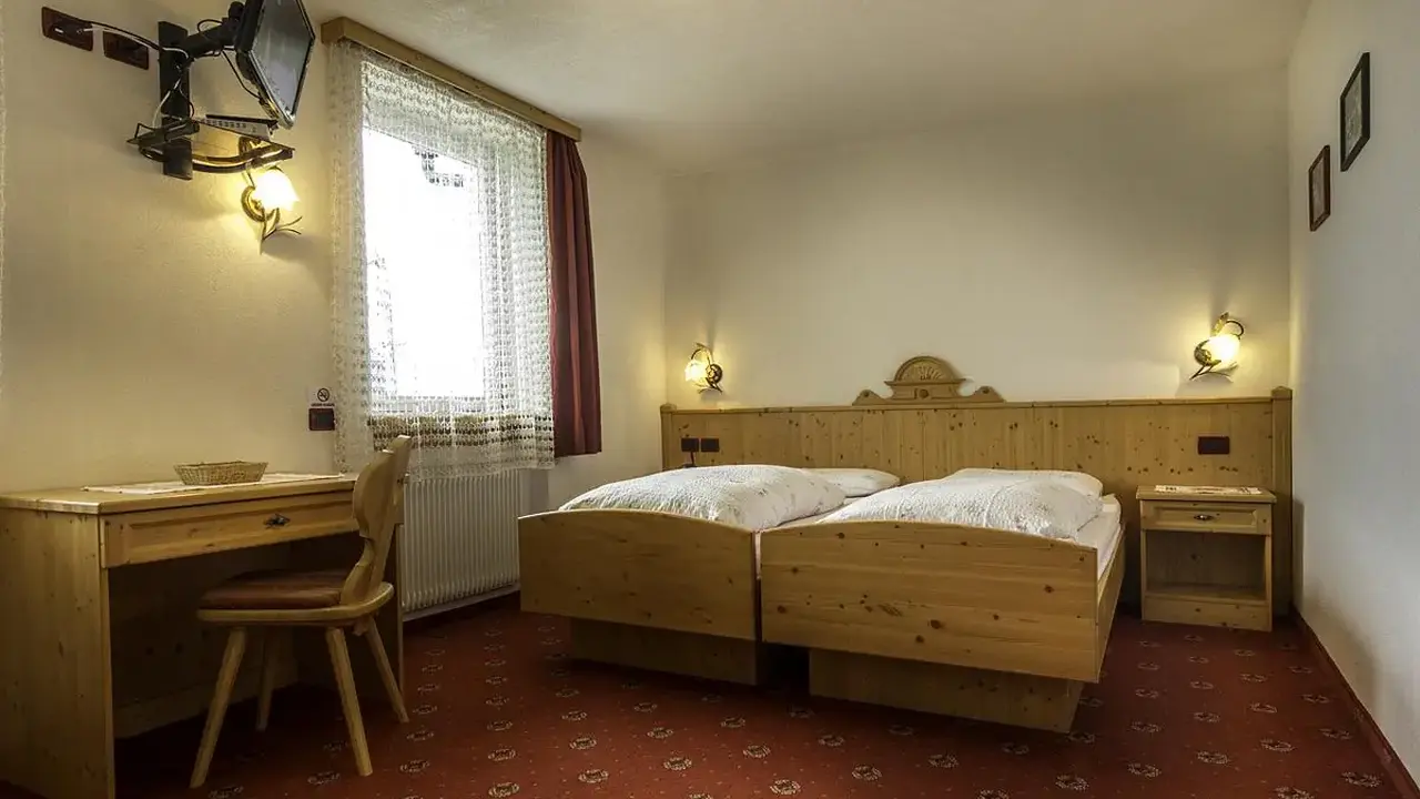 Albergo Ristoro Lezuo (Passo Pordoi)