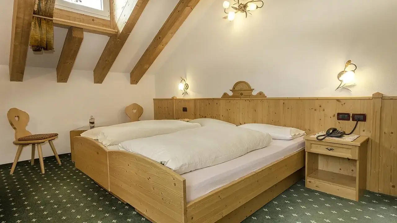 Albergo Ristoro Lezuo (Passo Pordoi)