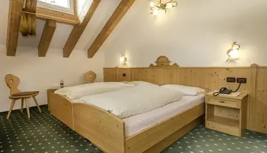 Albergo Ristoro Lezuo (Passo Pordoi)
