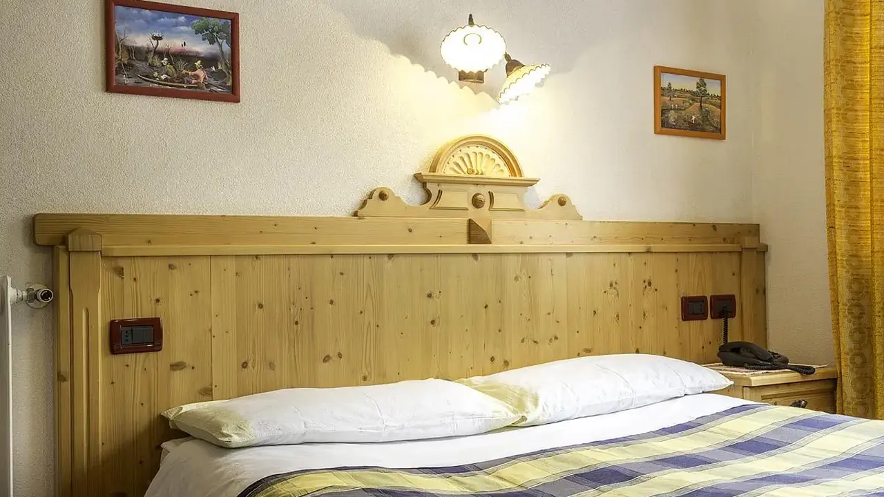 Albergo Ristoro Lezuo (Passo Pordoi)