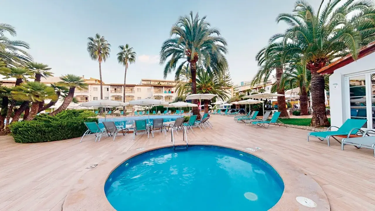 Alcudia Garden