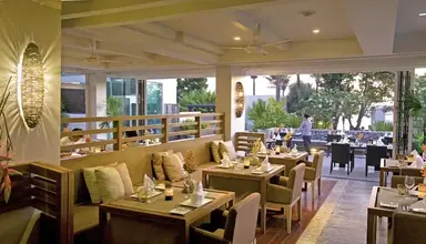 Aleenta Resort