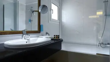 Alexander Beach & Village Resort