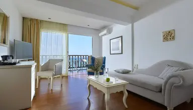 Alexander Beach & Village Resort