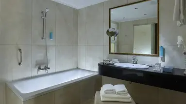 Alexander Beach & Village Resort