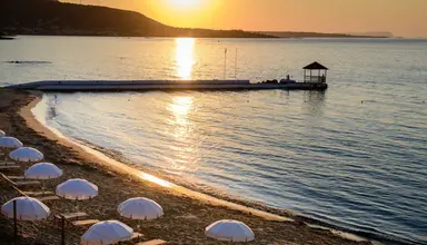 Alexander Beach & Village Resort