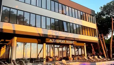 Alexander Resort