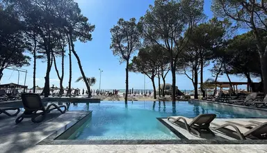Alexander Resort