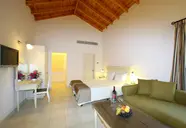 Aliathon Resort
