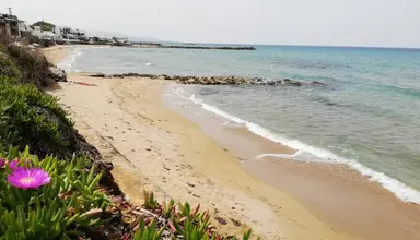 Almare Beach