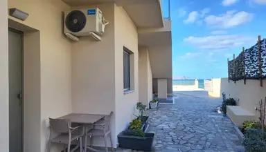 Almare Beach