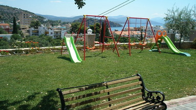 Alonia