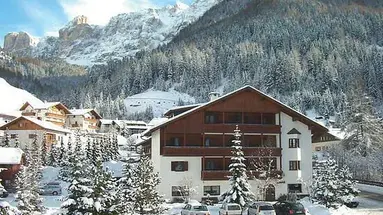 Alpin Haus (Selva Di Val Gardena)