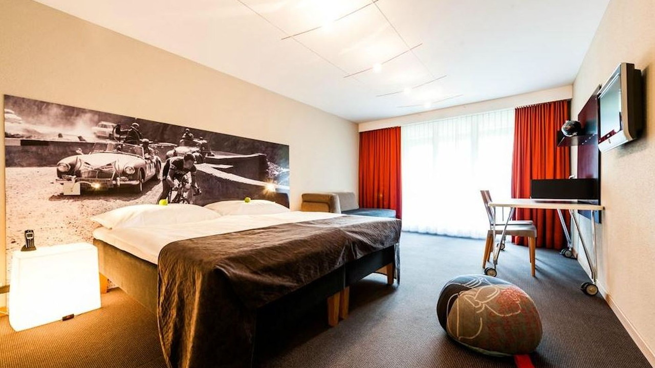 Alpine Lodge (Gstaad)