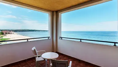 Alua Helios Bay