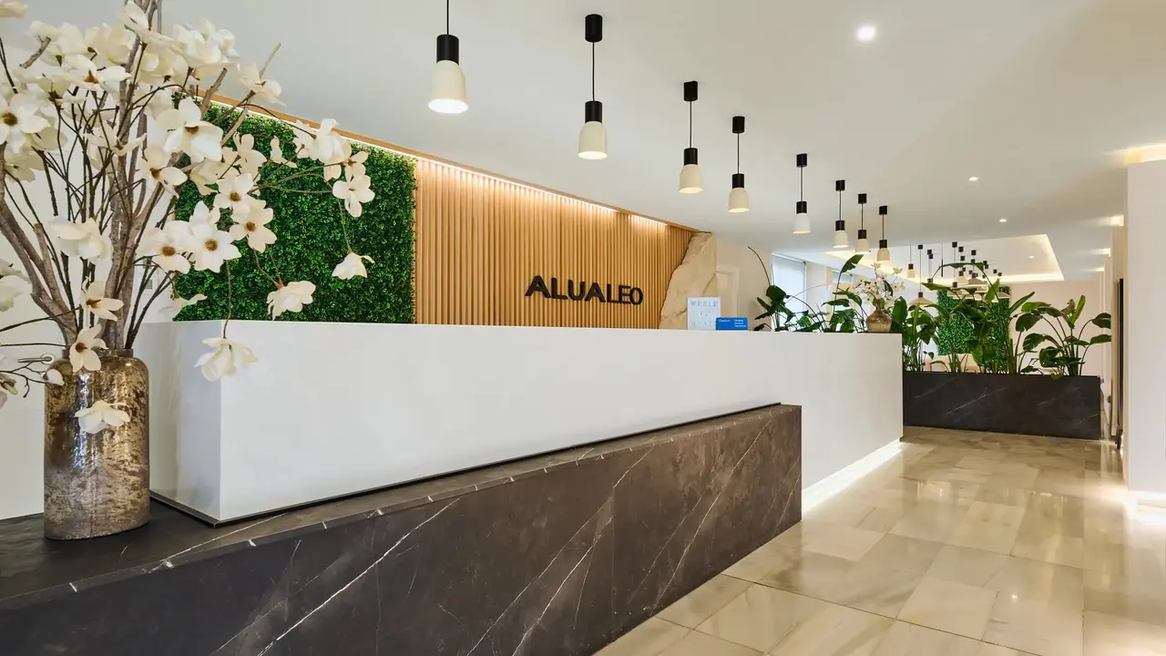 Alua Leo