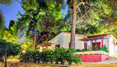 Alykes Park Bungalows & Apartments