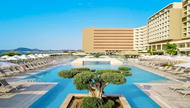 Amada Colossos Resort