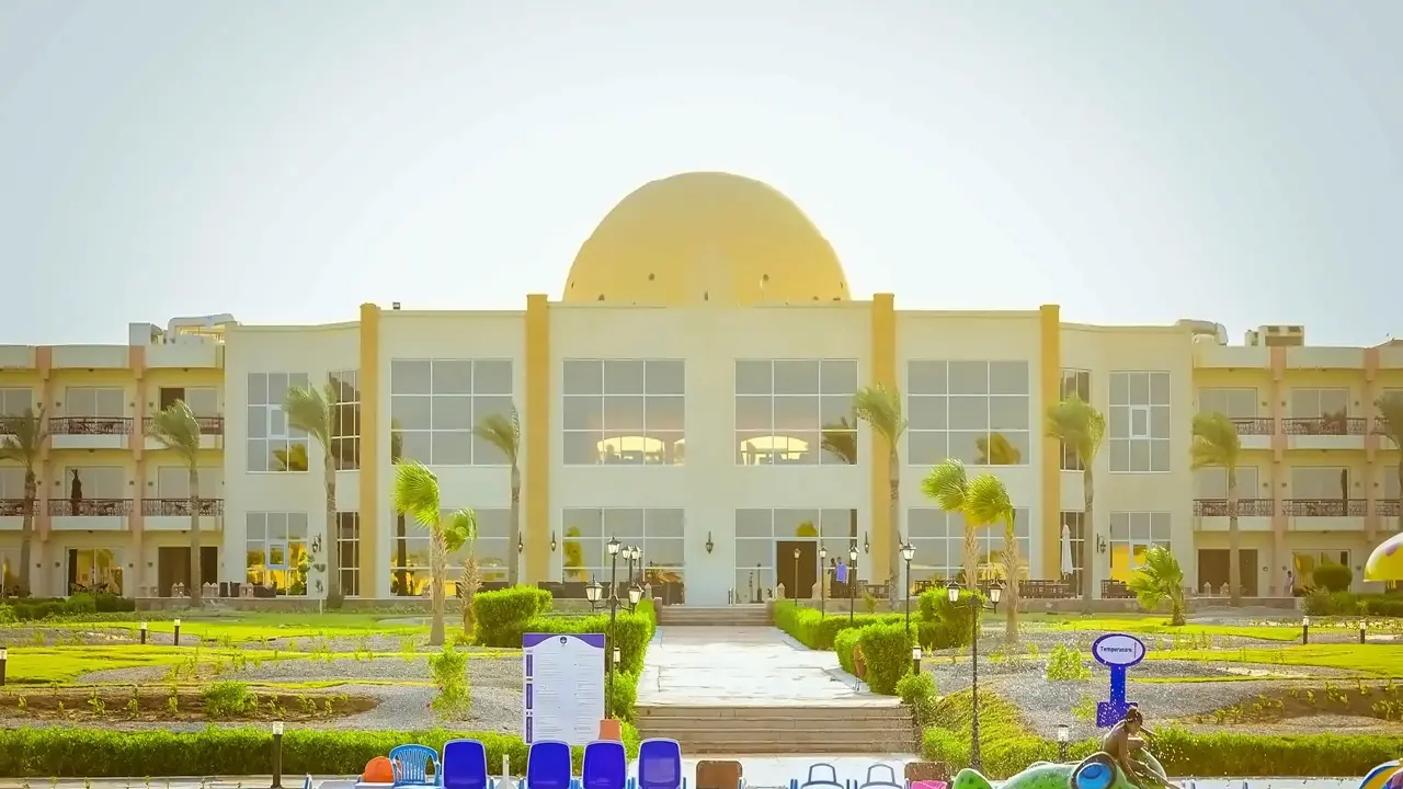Amarina Queen Resort