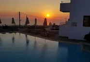 Amazones Village Suites