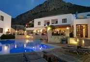 Amazones Village Suites
