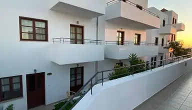 Amazones Village Suites